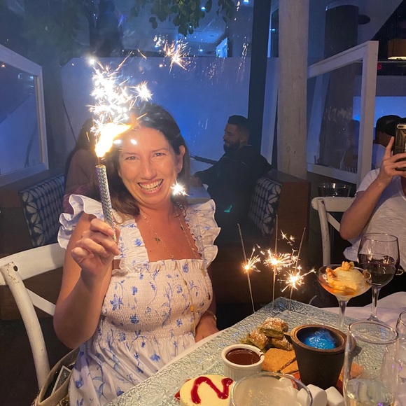 Meet your Posher, Jacquelynn - Picture 1 of 1